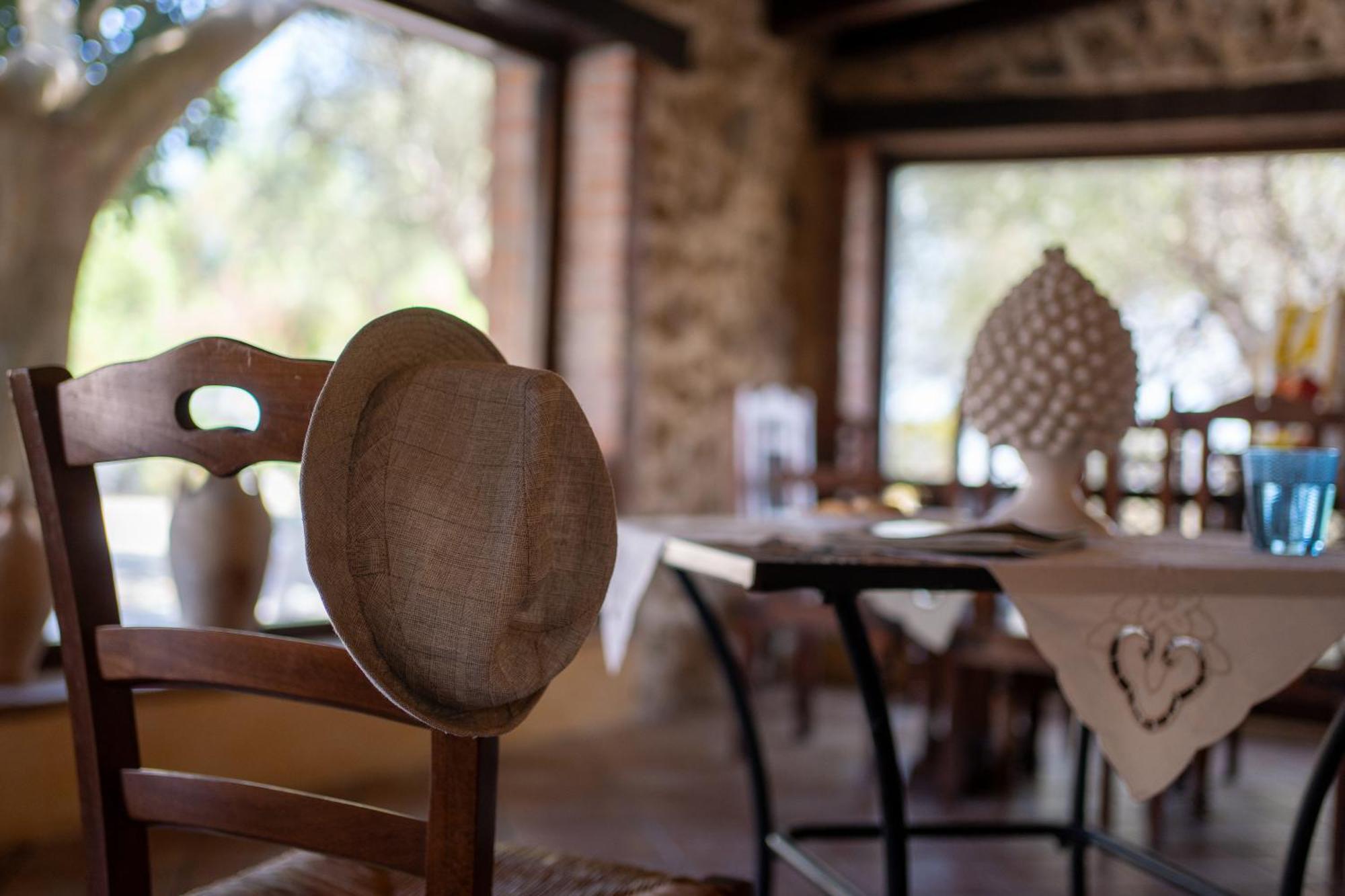 Roba Degli Ulivi Bed & Breakfast Agrigento Exterior photo