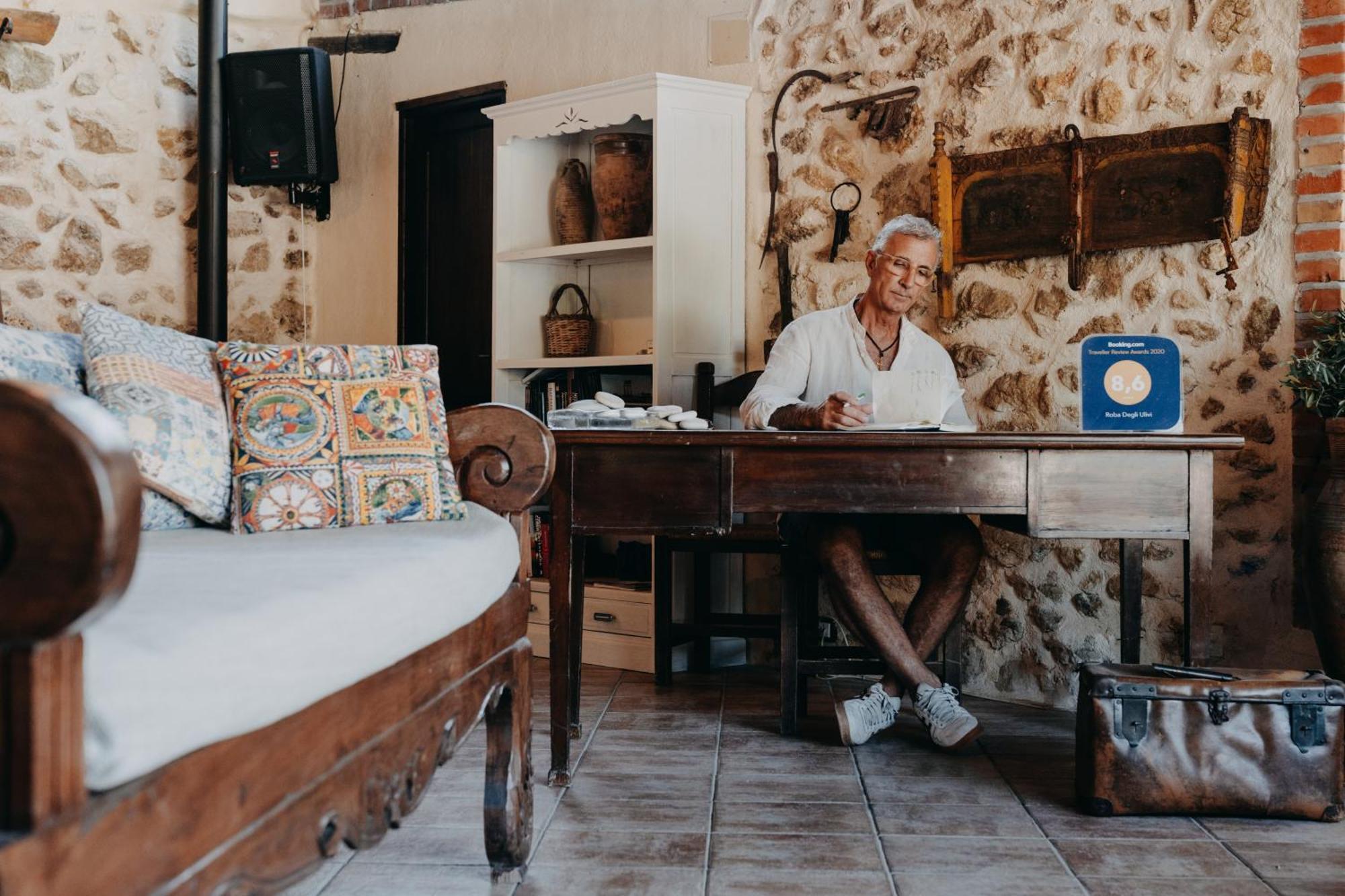 Roba Degli Ulivi Bed & Breakfast Agrigento Exterior photo