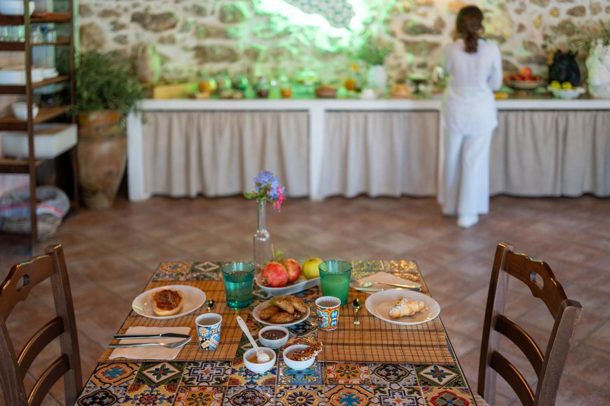 Roba Degli Ulivi Bed & Breakfast Agrigento Exterior photo