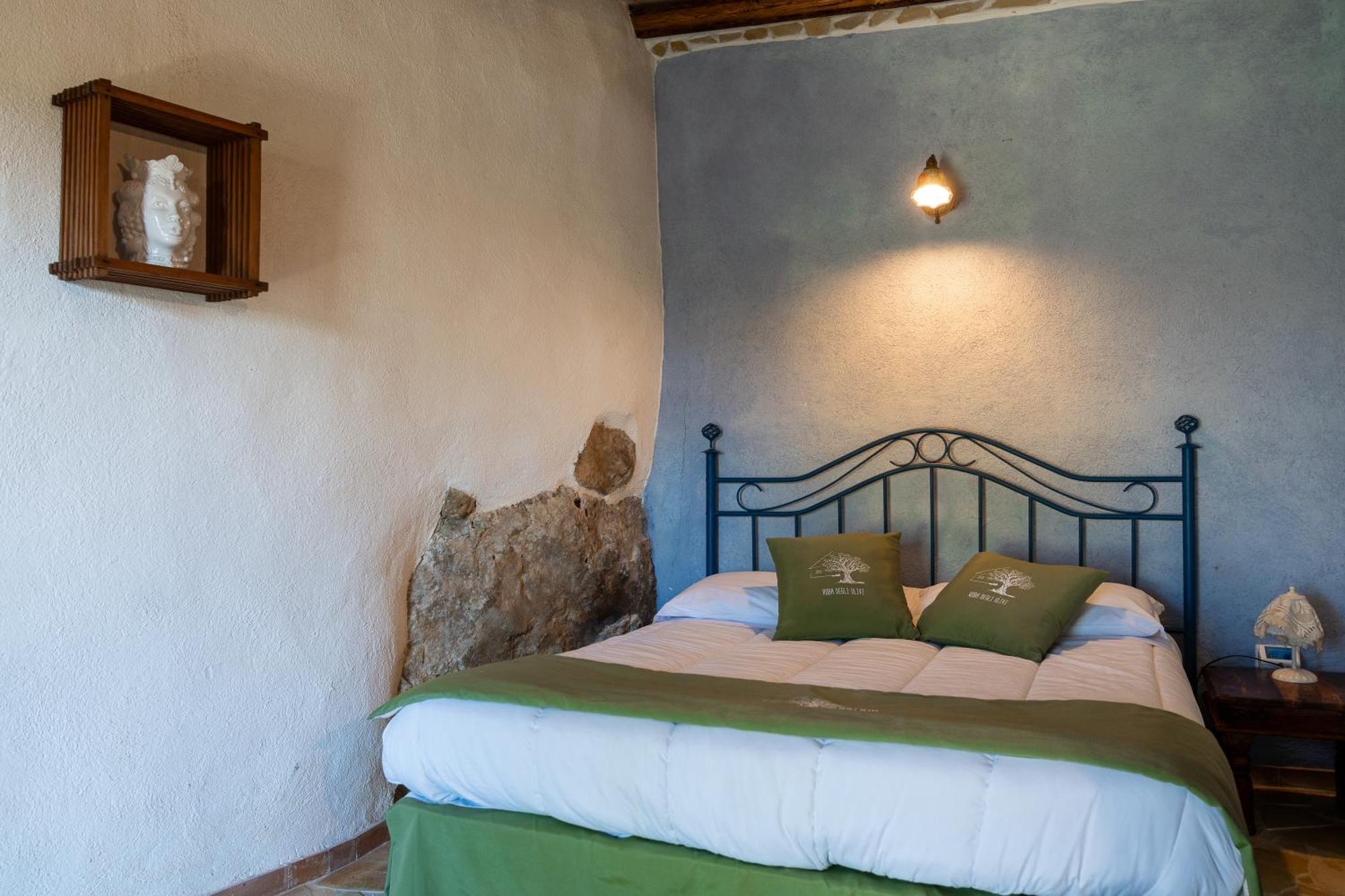 Roba Degli Ulivi Bed & Breakfast Agrigento Exterior photo