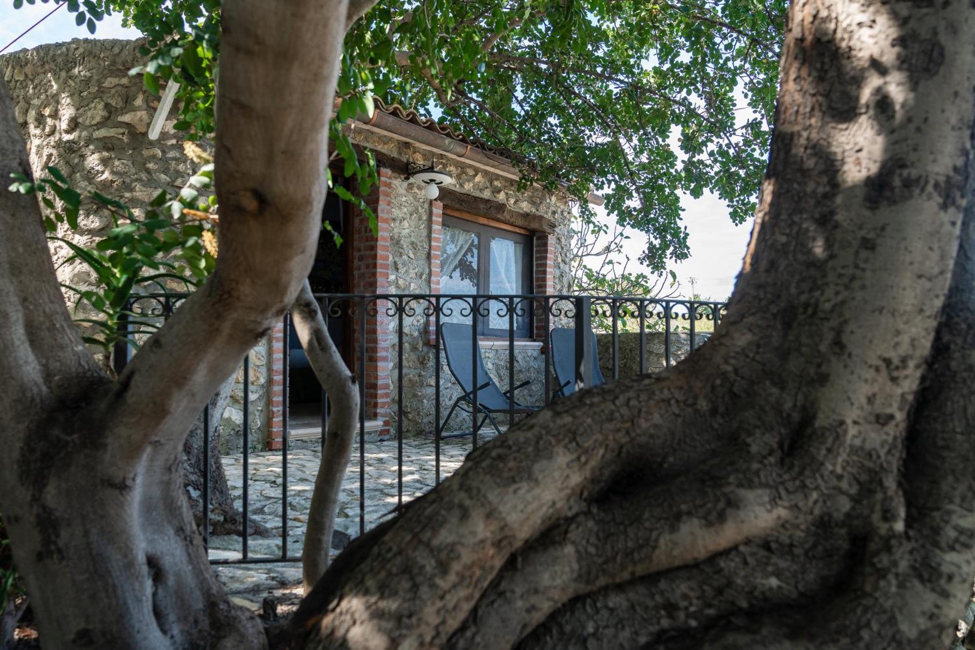 Roba Degli Ulivi Bed & Breakfast Agrigento Exterior photo
