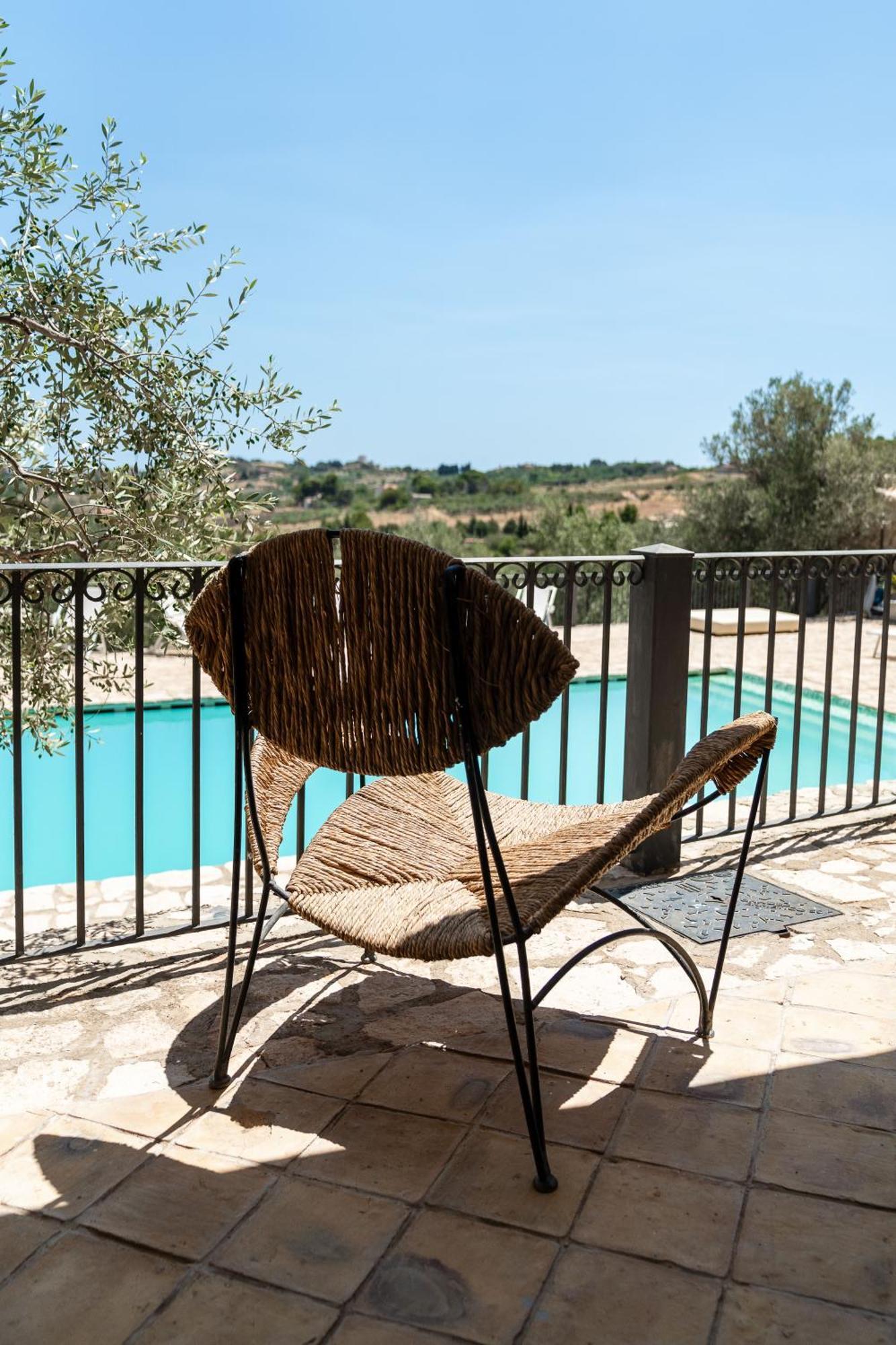 Roba Degli Ulivi Bed & Breakfast Agrigento Exterior photo