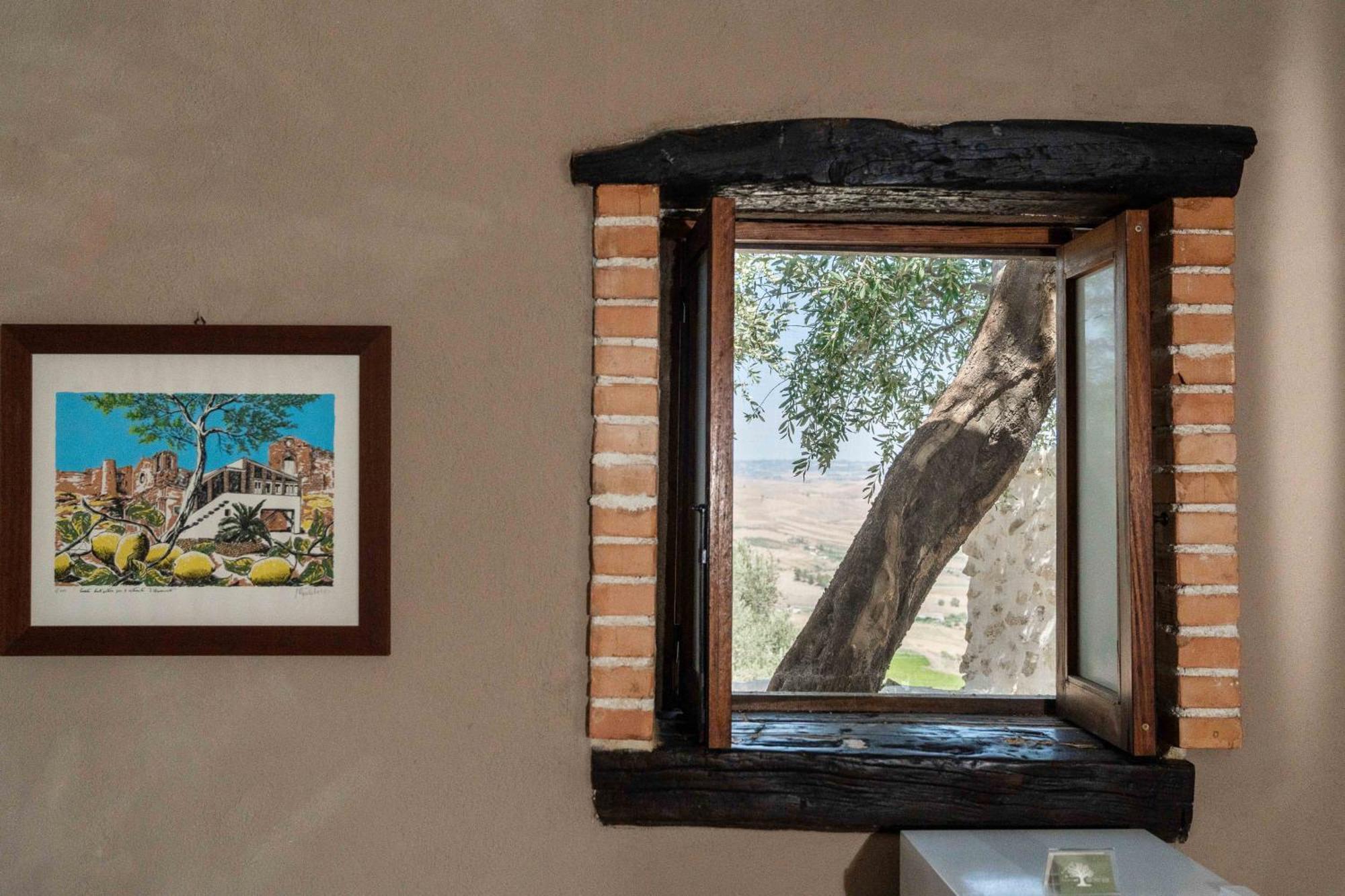 Roba Degli Ulivi Bed & Breakfast Agrigento Exterior photo
